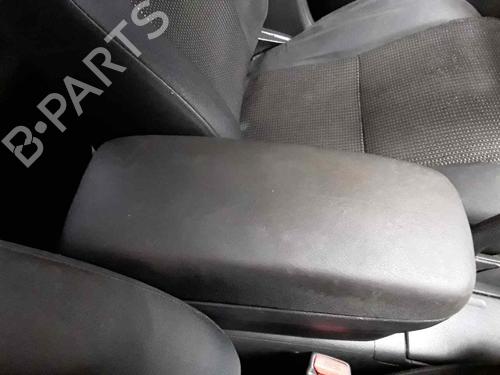 Used Armrest / Center console TOYOTA AVENSIS (_T25_) 2.2 D-4D (ADT251_, ADT251R) (150 hp) 19067215