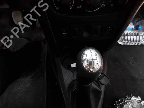 Used Gear lever DACIA SANDERO II [2012-2025]  19101953