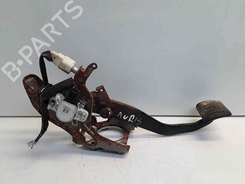 Pedale Pedale TOYOTA AURIS (_E18_) 1.8 Hybrid (ZWE186_, ZWE186R) (136 hp) 33718340 33718340