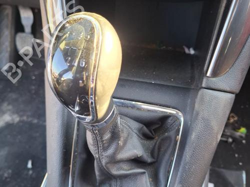 Used Gear lever OPEL ZAFIRA TOURER C (P12) [2011-2026]  31373528