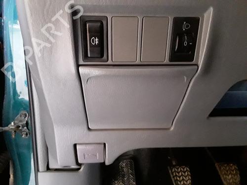 Boîte à gants TOYOTA RAV 4 II (_A2_) 2.0 4WD (ACA21, ACA20) (150 hp) 13733272