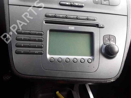 Used Radio SEAT TOLEDO III (5P2) [2004-2009]  21132127