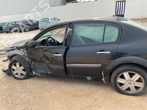 Fuse box RENAULT MEGANE II Saloon (LM0/1_) | BP13021896E1