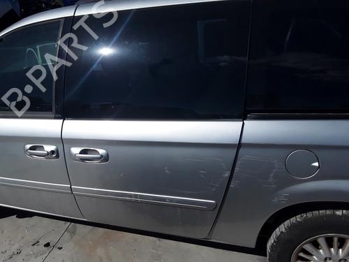 Used Left slide door CHRYSLER VOYAGER IV (RG, RS) 2.8 CRD (150 hp) 20179172