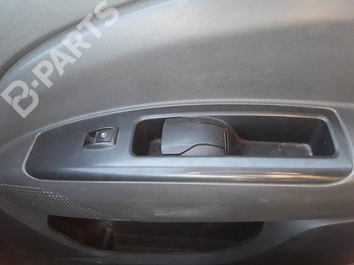 Used Right front window switch Right front window switch FIAT DOBLO Cargo (263_) 1.3 D Multijet (90 hp) 8330348 8330348