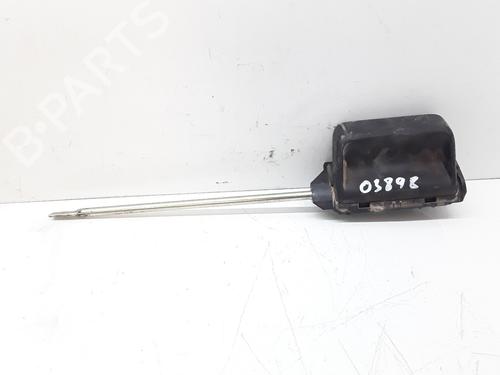 Maniglia interna posteriore destra VW CADDY II Box Body/MPV (9K9A) 1.9 SDI (64 hp) 13120311