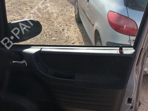 Right headlight OPEL ZAFIRA A MPV (T98) 2.0 DTI 16V (F75) | BP25928764C29