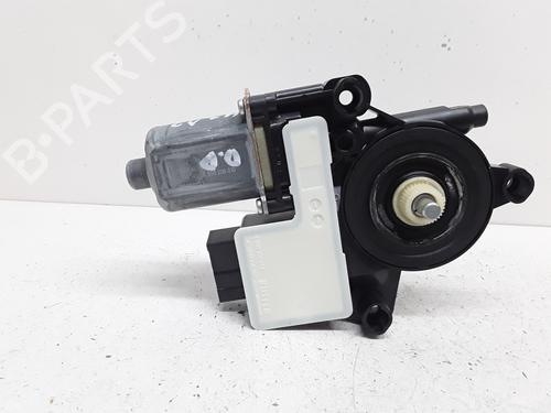 Used Right front window motor VW POLO VI (AW1, BZ1, AE1) 1.6 TDI (95 hp) 15952136