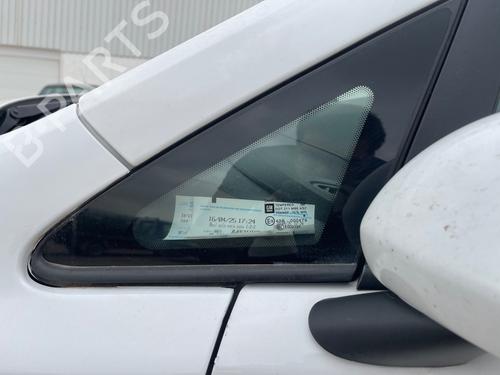 Used Front left quarter glass OPEL CORSA D (S07) [2006-2015]  25713845