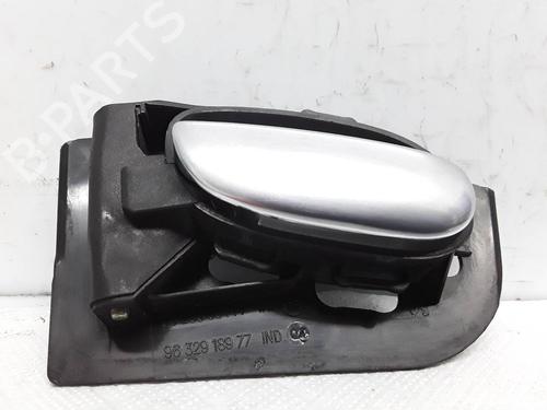 Venstre foran invendig håndtak PEUGEOT 206 Hatchback (2A/C) [1998-2012]  8619011