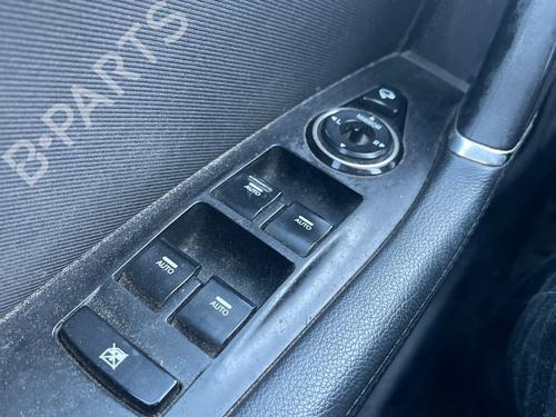 Fensterheberschalter links vorne für HYUNDAI i40 I CW (VF) 1.7 CRDi (136 hp) 30688105