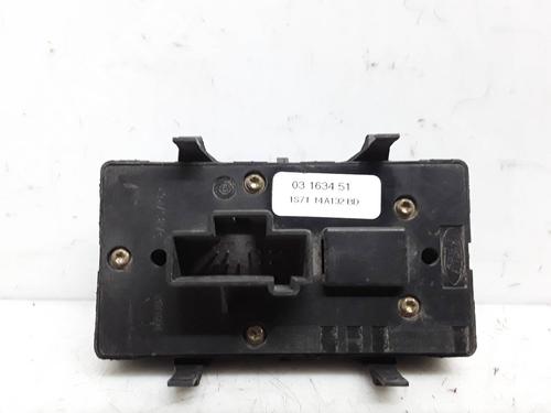 Used Left front window switch FORD MONDEO III (B5Y) [2000-2007]  8336404