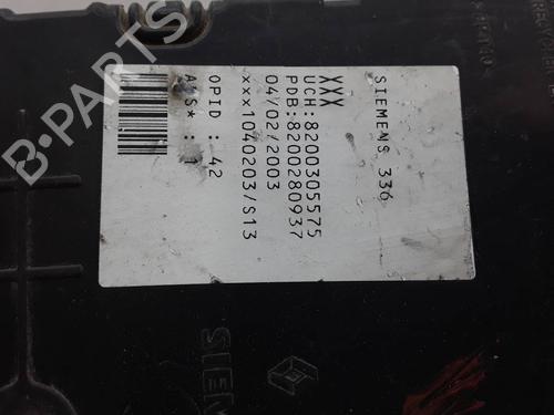 Used Fuse box RENAULT MEGANE II (BM0/1_, CM0/1_) [2001-2012]  9504091