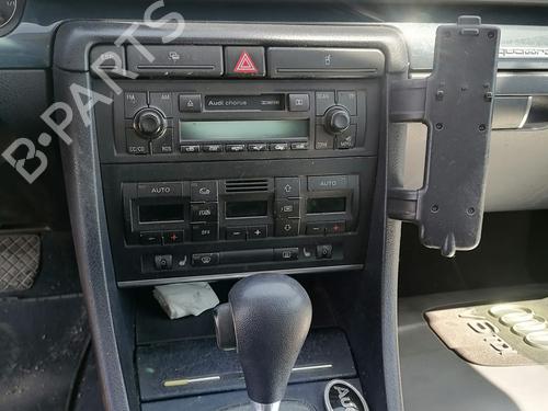Portierruitmotor rechtsvoor AUDI A4 B6 (8E2) 2.5 TDI | BP10639897E20 