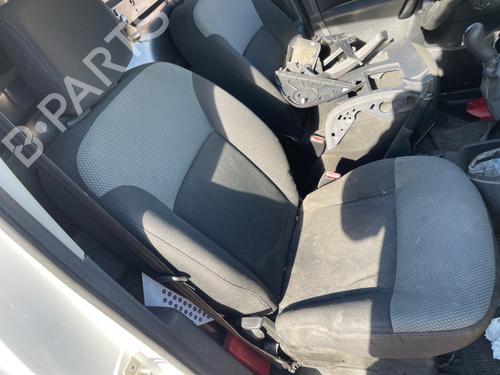 Used Right front seat RENAULT KANGOO / GRAND KANGOO II (KW0/1_) 1.5 dCi 90 (KW05, KW08, KW0G, KW11) (90 hp) 22898146