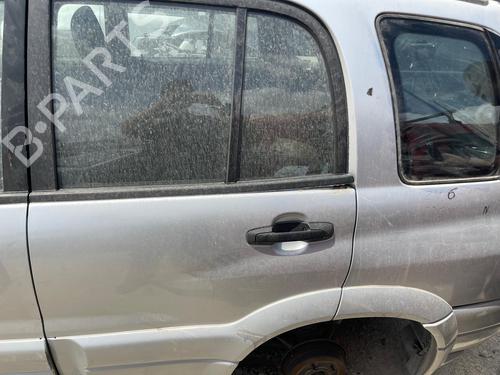 Dør venstre bak SUZUKI GRAND VITARA I (FT, HT) 2.0 HDI 110 16V 4x4 (SQ420D, TD83V) (109 hp) 27597627