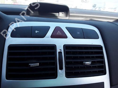 Used Air vent PEUGEOT 307 CC (3B) 2.0 16V (136 hp) 12317351
