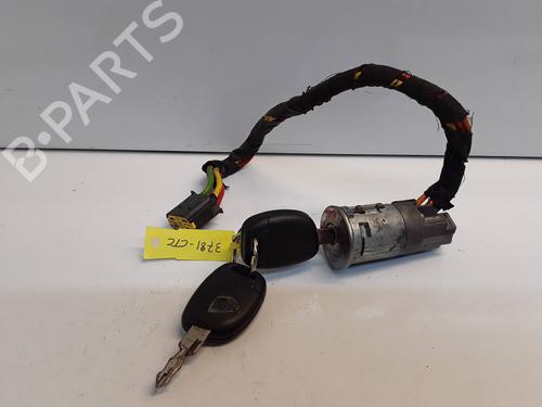 Used Electronic module RENAULT CLIO II (BB_, CB_) [1998-2016]  32293190