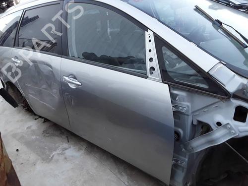 Used Right front door MITSUBISHI GRANDIS (NA_W) 2.0 DI-D (NA8W) (136 hp) 8821264