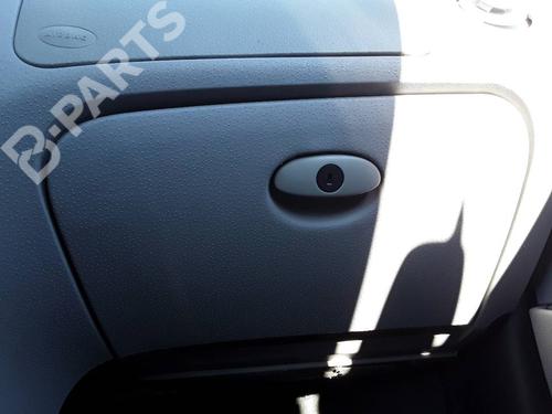 glove-box-citroen-c3-pluriel-hb_-14-2003-8824045 main image