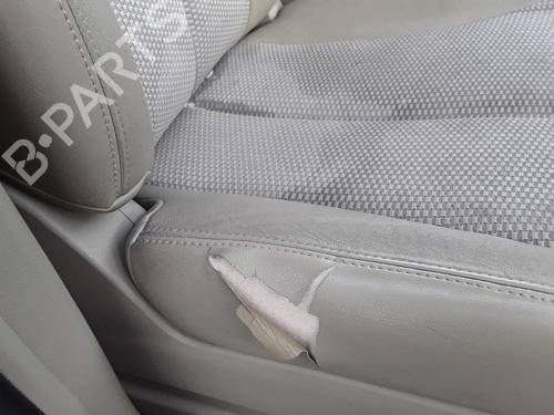 Used Right front seat NISSAN TIIDA Hatchback (C11) 1.6 (110 hp) 15782624