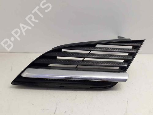 Used Grille NISSAN PRIMERA (P12) 2.2 Di (126 hp) 18908546