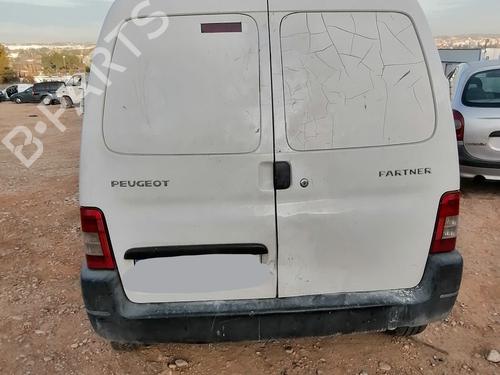 Fuse box PEUGEOT PARTNER MPV (5_, G_) 1.9 D 4x4 | BP15393910E1 