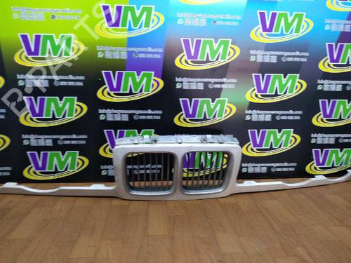 Grill BMW 3 (E46) 316 i (105 hp) 7466412