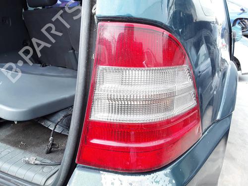 Høyre baklys MERCEDES-BENZ M-CLASS (W163) ML 320 (163.154) (218 hp) 8223916