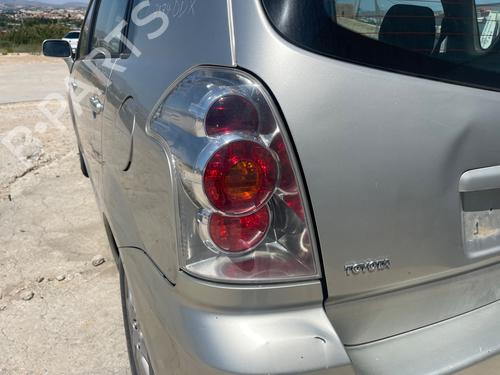 Used Left taillight TOYOTA COROLLA Verso (ZER_, ZZE12_, R1_) 1.8 (ZNR11_, ZNR11R) (129 hp) 26334545