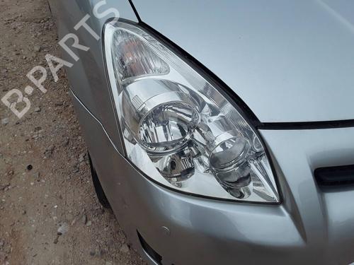 Faro anteriore destro TOYOTA COROLLA Verso (ZER_, ZZE12_, R1_) 2.2 D-4D (AUR10_, AUR10R) (136 hp) 32250951