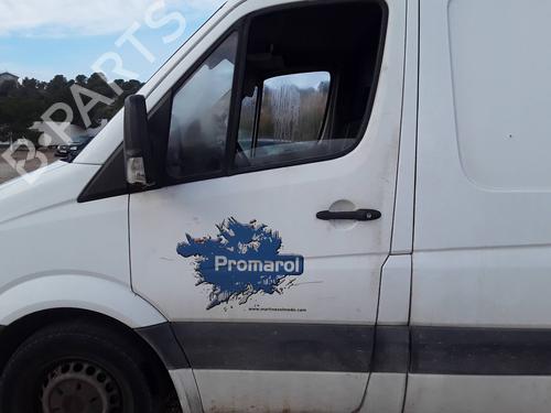 Used Left front door MERCEDES-BENZ SPRINTER 3,5-t Van (B906) [2006-2020]  22442132
