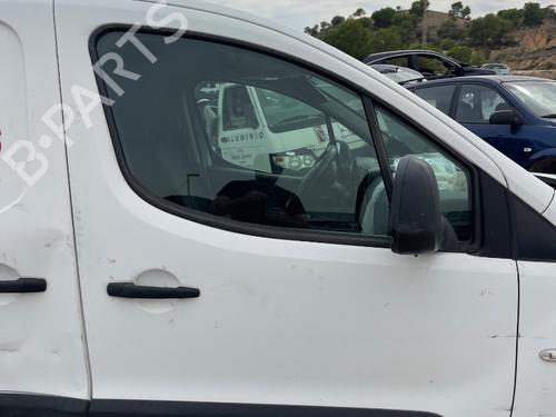 Used Right front door PEUGEOT PARTNER Box Body/MPV (5_, G_) [1996-2025]  29924077