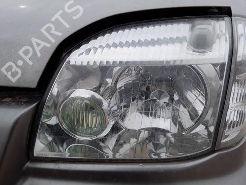 Used Left headlight NISSAN X-TRAIL I (T30) 2.2 DCi FWD (114 hp) 9370306