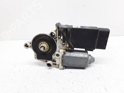 Portierruitmotor linksachter VW GOLF IV (1J1) 1.9 TDI (90 hp) 16559634