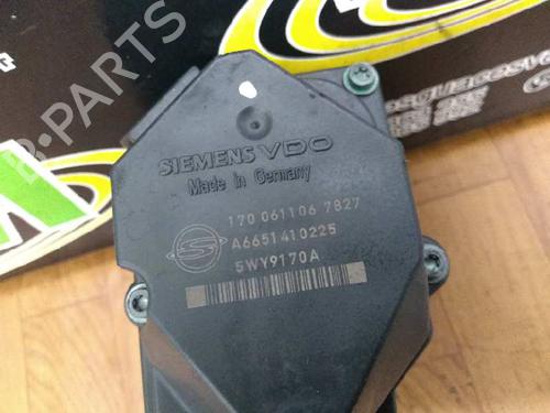 Used Throttle body SSANGYONG ACTYON I 2.0 Xdi (141 hp) 8206385