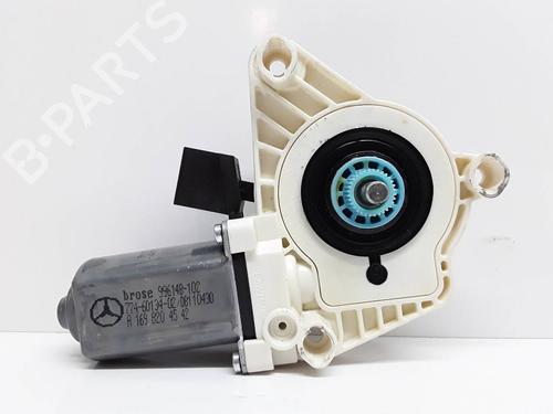 Rudehejsemotor bagstkærm venstre MERCEDES-BENZ B-CLASS Sports Tourer (W245) B 180 CDI (245.207) (109 hp) 8793693