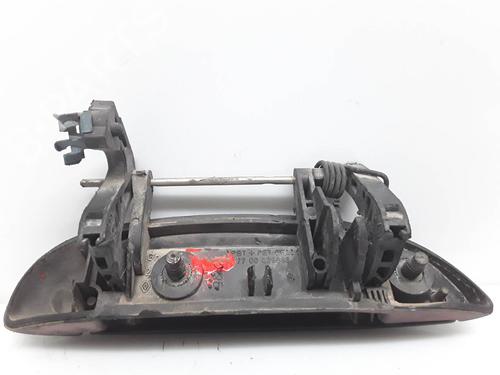Used Front left exterior door handle RENAULT CLIO I (B/C57_, 5/357_) 1.4 (B57J, C57J, B57P) (75 hp) 8070940