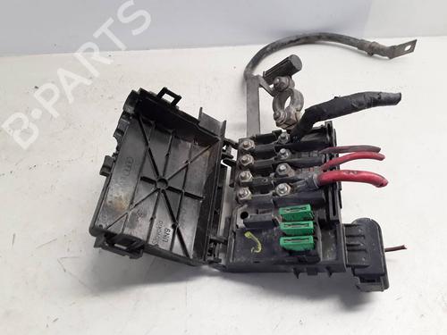 Sikringsdose SEAT LEON (1M1) 1.9 TDI (110 hp) 17860705