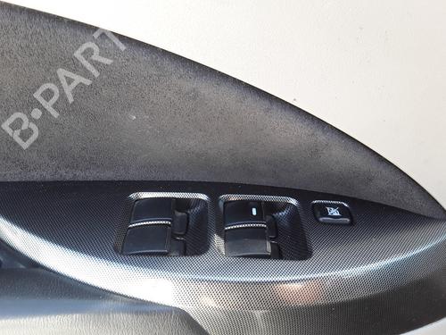 Used Left front window switch MITSUBISHI GRANDIS (NA_W) 2.0 DI-D (NA8W) (136 hp) 12317392