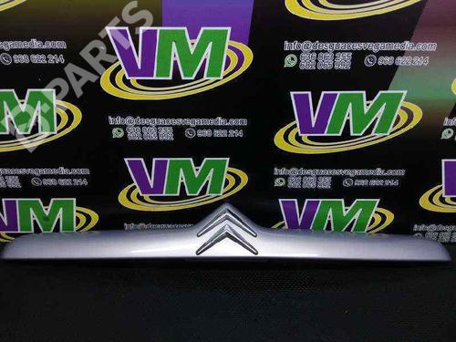 Used Tailgate handle Tailgate handle CITROËN XSARA (N1) [1997-2005] 7469005 7469005