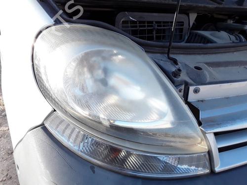 Used Right headlight NISSAN PRIMASTAR Bus (X83) [2001-2025]  8676247