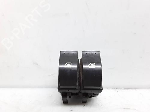 Used Left front window switch RENAULT MEGANE II (BM0/1_, CM0/1_) [2001-2012]  8179563