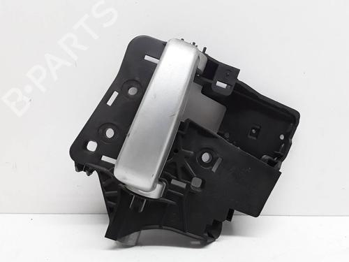 Høyre foran invendig håndtak PEUGEOT PARTNER Box Body/MPV 1.6 HDi 16V 4x4 (90 hp) 8912534