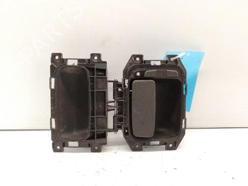 Used Rear right interior door handle Rear right interior door handle 37477473 37477473