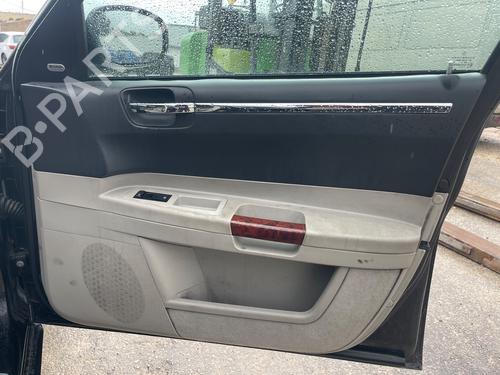 Used Front right panel CHRYSLER 300C (LX, LE) 3.0 CRD (218 hp) 31176265