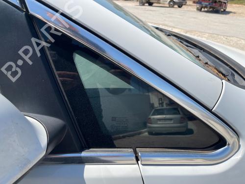 Højre foran trekantet rude OPEL ASTRA J (P10) [2009-2016]  26334636