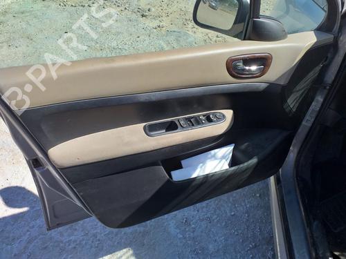 Fuse box PEUGEOT 307 (3A/C) 2.0 HDi 90 | BP12605941E1