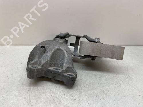 Used Engine mount MERCEDES-BENZ CLA Coupe (C117) CLA 220 CDI / d (117.303) (177 hp) 26645571