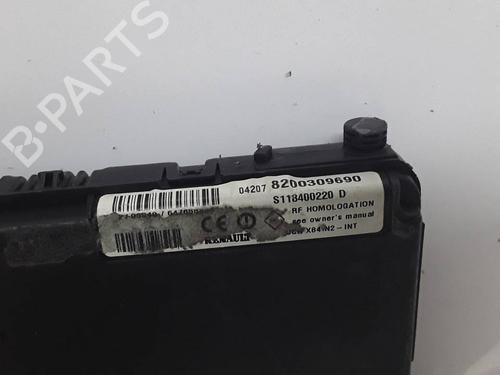 Fuse box RENAULT MEGANE II Saloon (LM0/1_) | BP13021896E1